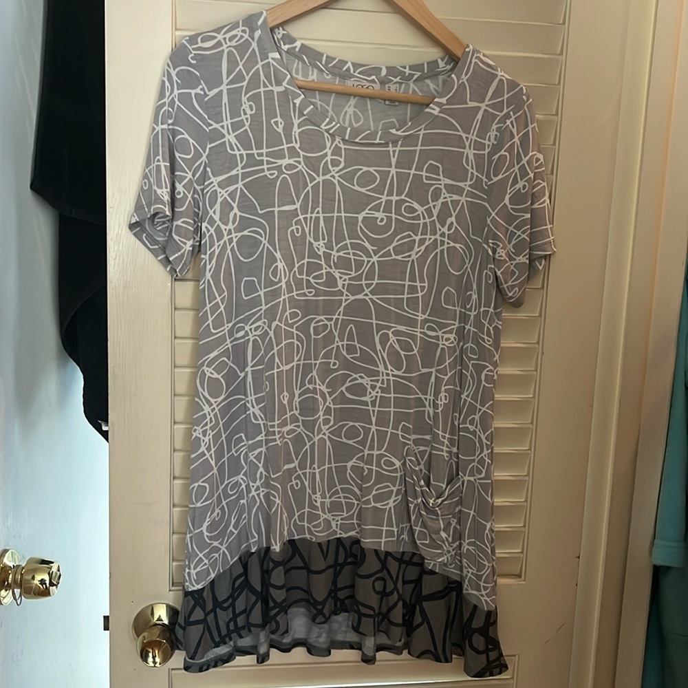 LOGO by Lori Goldstein artsy tunic grey, navy and white scribble print size S